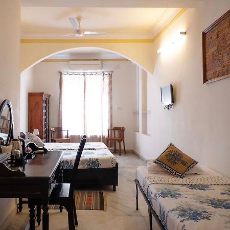 Hotel Pratap Bhawan Udajpur Zewnętrze zdjęcie