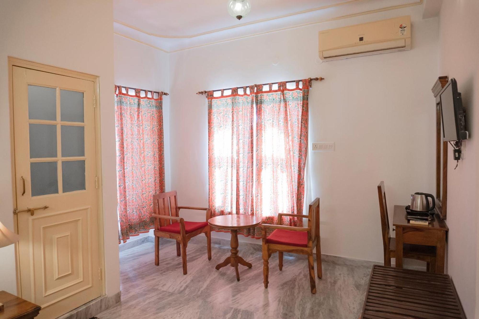 Hotel Pratap Bhawan Udajpur Zewnętrze zdjęcie