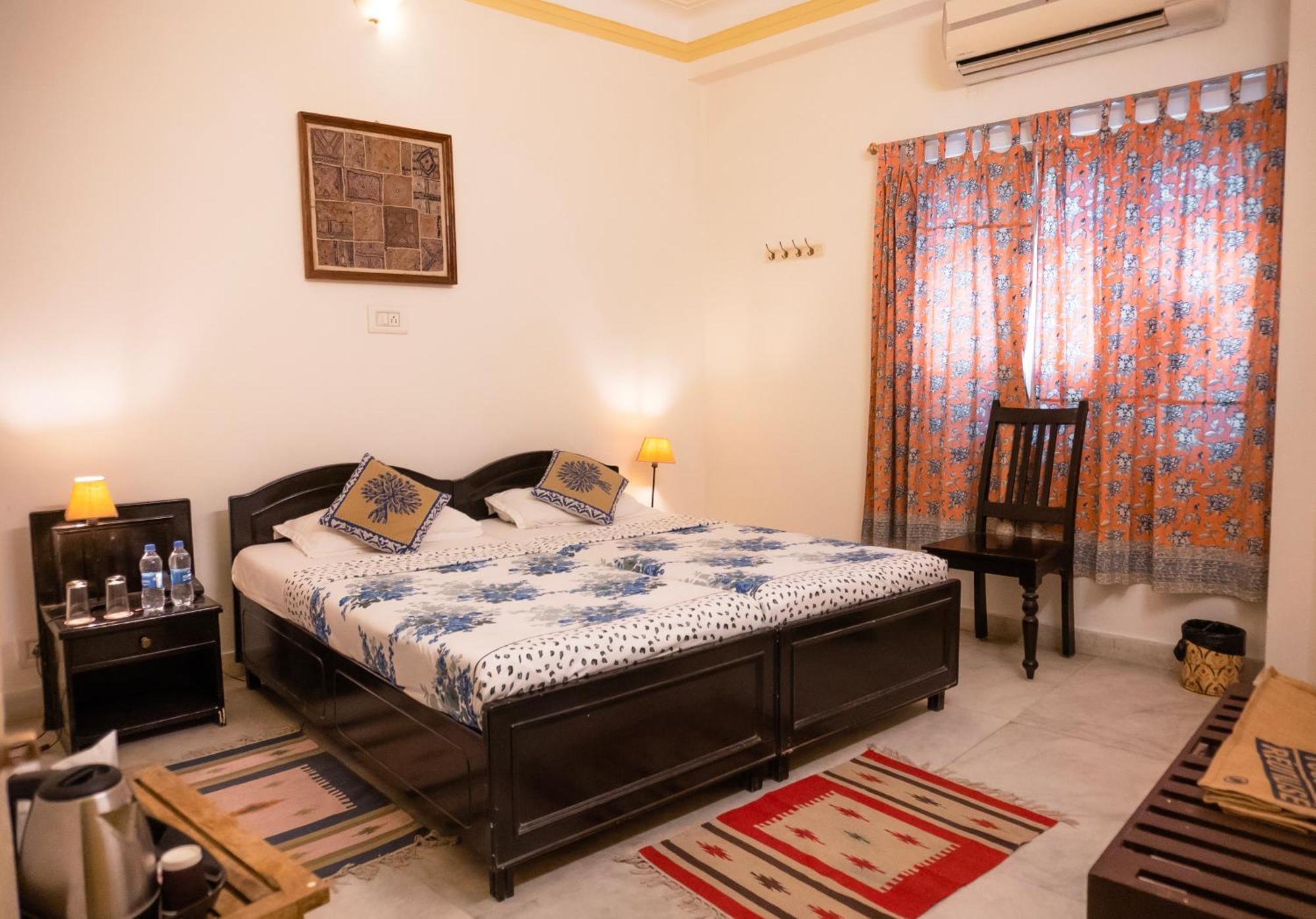 Hotel Pratap Bhawan Udajpur Zewnętrze zdjęcie